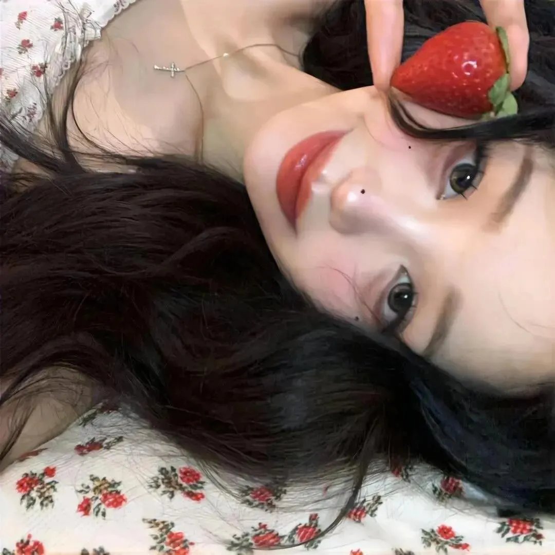月亮中的亚马逊女人